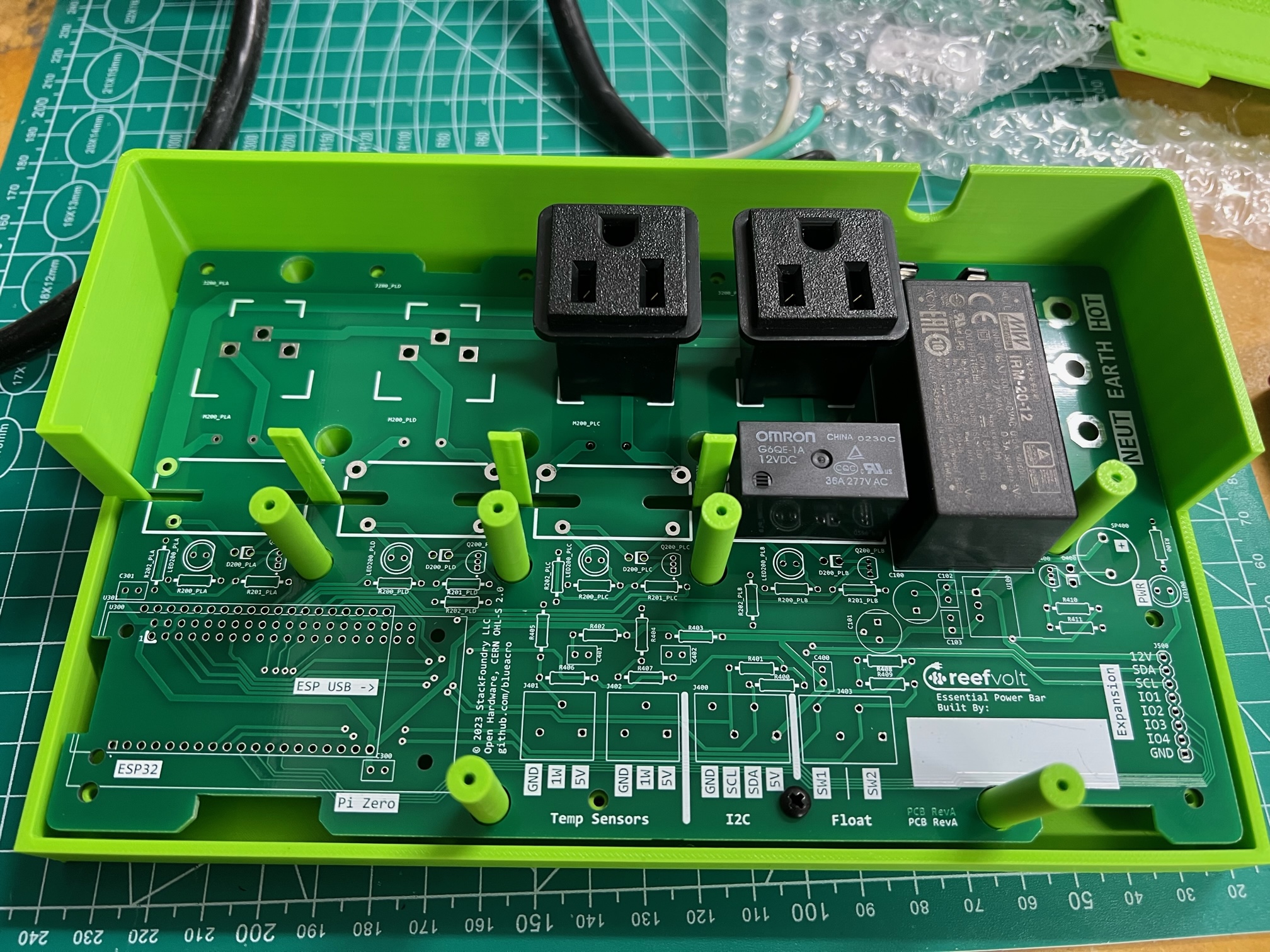 Essential Power Bar - DIY Single PCB design with 3D printed case | Page